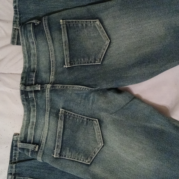 Thrill Jeans - Picture 4 of 4